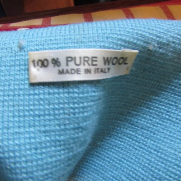 Classic Wool Knit Top and Skirt Made in Italy - Picture 12 of 15